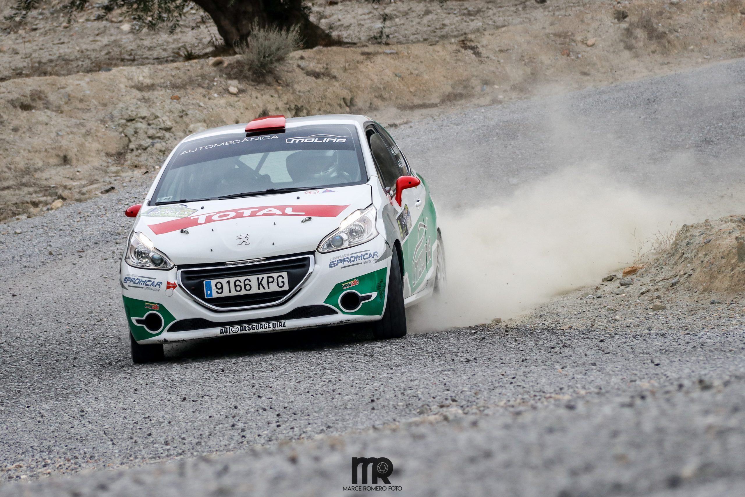 Antonio Molina se anota su primera victoria en el Campeonato Andaluz de Rallyes en casa, junto a su copiloto, Alejandro Castillejo, han sabido ser pacientes y aprovechar la agilidad del Peugeot 208 R2 en los tramos del norte la provincia de Almería.